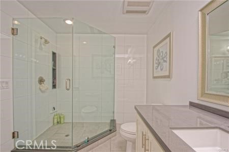 77 15th Street, Hermosa Beach, California 90254, 2 Bedrooms Bedrooms, ,2 BathroomsBathrooms,Residential,Sold,15th,SB20230357