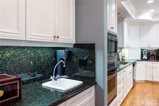 591 26th Street, Manhattan Beach, California 90266, 5 Bedrooms Bedrooms, ,3 BathroomsBathrooms,Residential,Sold,26th,SB20016048