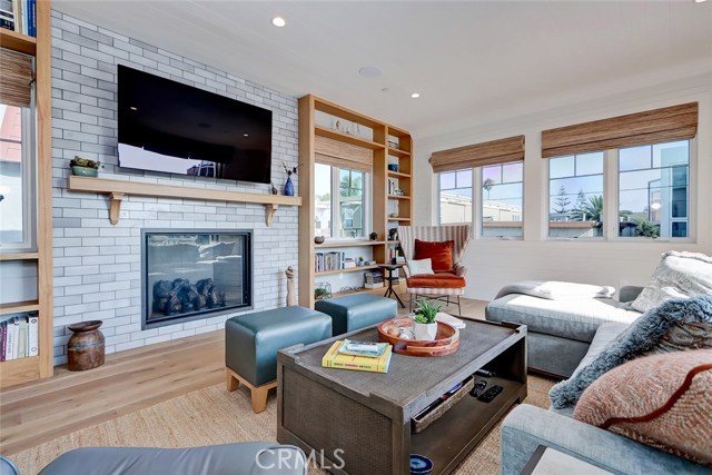 443 23rd Place, Manhattan Beach, California 90266, 3 Bedrooms Bedrooms, ,2 BathroomsBathrooms,Residential,Sold,23rd,SB20175506
