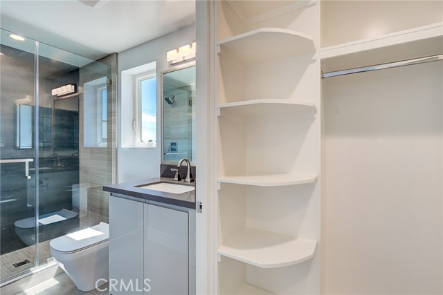 1922 Vanderbilt Lane, Redondo Beach, California 90278, 5 Bedrooms Bedrooms, ,5 BathroomsBathrooms,Residential,Sold,Vanderbilt,PV19214347