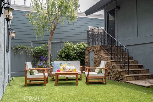 754 35th Street, Manhattan Beach, California 90266, 5 Bedrooms Bedrooms, ,3 BathroomsBathrooms,Residential,Sold,35th,SB21137408