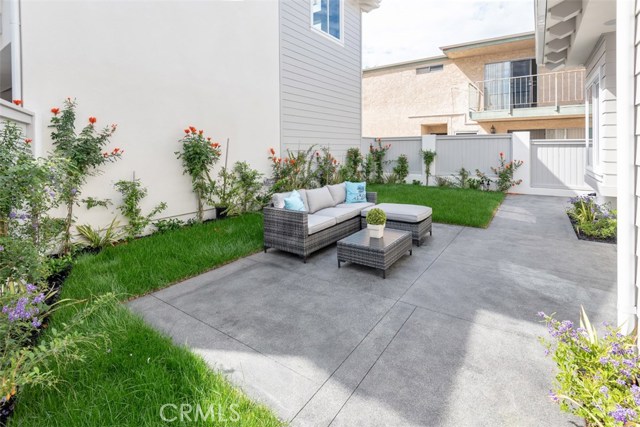 2410 Huntington Lane, Redondo Beach, California 90278, 4 Bedrooms Bedrooms, ,3 BathroomsBathrooms,Residential,Sold,Huntington,PV18242024