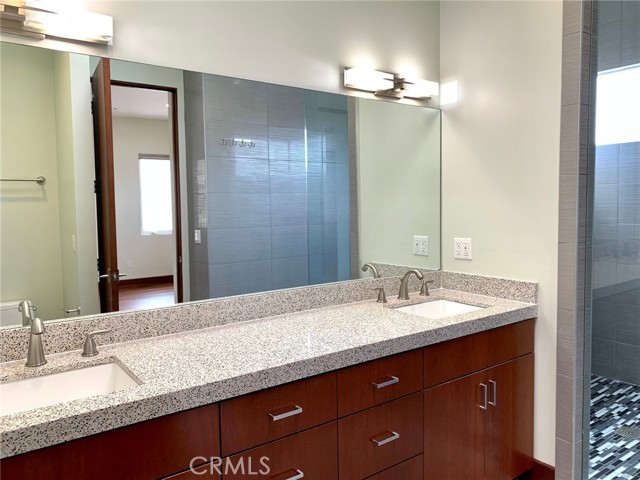 1933 Gates Avenue, Redondo Beach, California 90278, 4 Bedrooms Bedrooms, ,3 BathroomsBathrooms,Residential,Sold,Gates,SB21164757