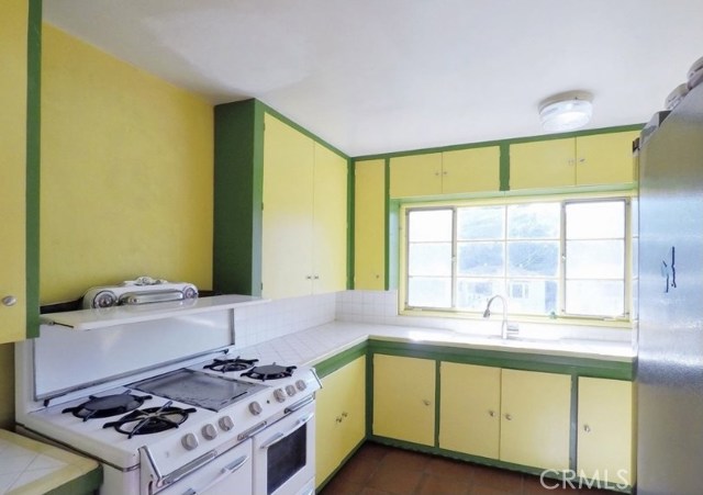 2 Bed Home for Sale in Los Angeles, California