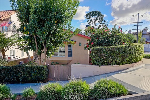 1500 8th Street, Manhattan Beach, California 90266, 3 Bedrooms Bedrooms, ,2 BathroomsBathrooms,Residential,Sold,8th,SB18029789