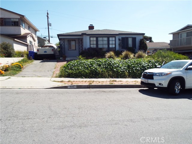 1162 Chestnut Avenue, Manhattan Beach, California 90266, 3 Bedrooms Bedrooms, ,1 BathroomBathrooms,Residential,Sold,Chestnut,SB17073344