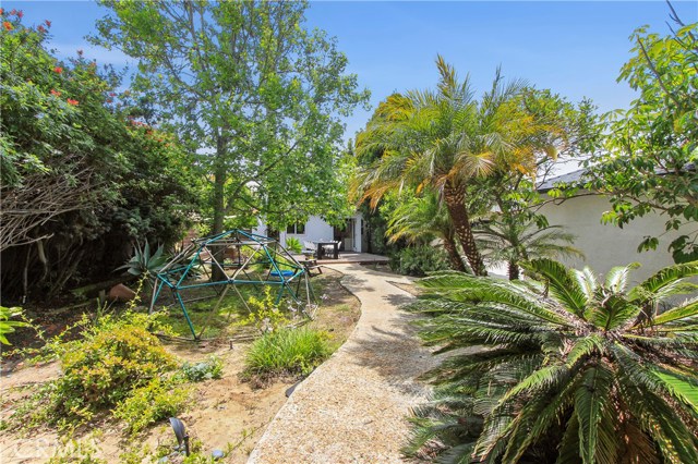 702 Maria Avenue, Redondo Beach, California 90277, 4 Bedrooms Bedrooms, ,2 BathroomsBathrooms,Residential,Sold,Maria,SB19137307