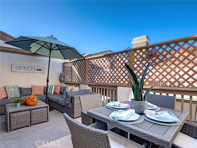 2225 Mathews Avenue, Redondo Beach, California 90278, 3 Bedrooms Bedrooms, ,2 BathroomsBathrooms,Residential,Sold,Mathews,SB20231740