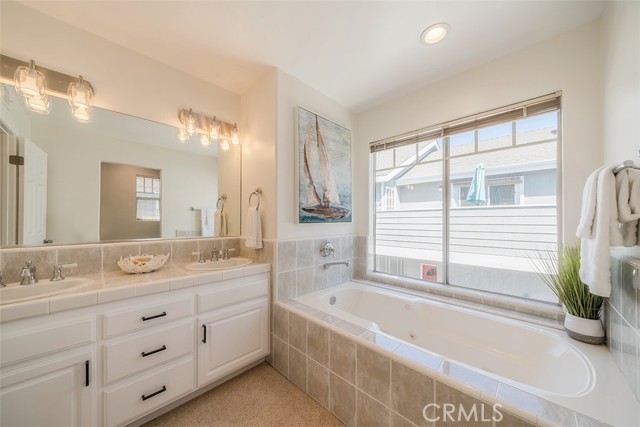 2412 Vanderbilt Lane, Redondo Beach, California 90278, 3 Bedrooms Bedrooms, ,2 BathroomsBathrooms,Residential,Sold,Vanderbilt,SB21042446