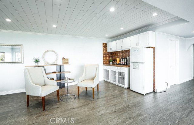 Wet Bar in Family Room