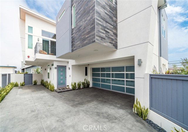 1921 Speyer Lane, Redondo Beach, California 90278, 4 Bedrooms Bedrooms, ,3 BathroomsBathrooms,Residential,Sold,Speyer,PV19099072
