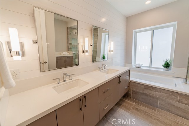 2609 Mathews Avenue, Redondo Beach, California 90278, 3 Bedrooms Bedrooms, ,2 BathroomsBathrooms,Residential,Sold,Mathews,SB19093537