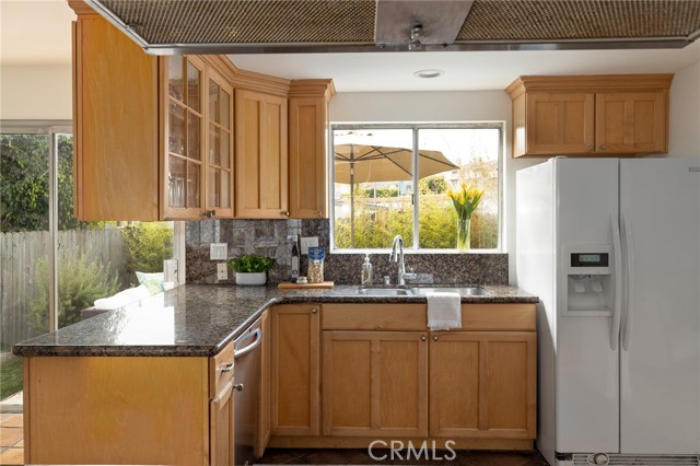 315 Maria Avenue, Redondo Beach, California 90277, 3 Bedrooms Bedrooms, ,2 BathroomsBathrooms,Residential,Sold,Maria,SB21146814