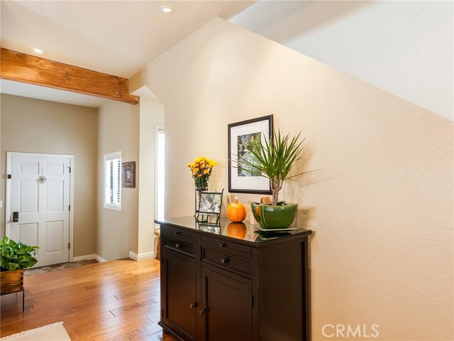 317 Broadway, Redondo Beach, California 90277, 3 Bedrooms Bedrooms, ,2 BathroomsBathrooms,Residential,Sold,Broadway,SB17224085