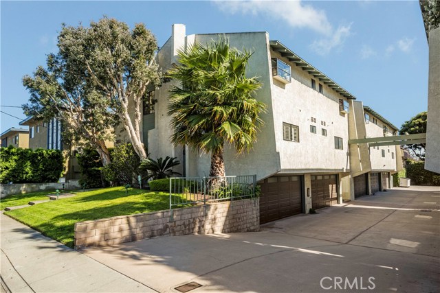 2112 Vanderbilt Lane, Redondo Beach, California 90278, 2 Bedrooms Bedrooms, ,3 BathroomsBathrooms,Residential,Sold,Vanderbilt,SB17089458