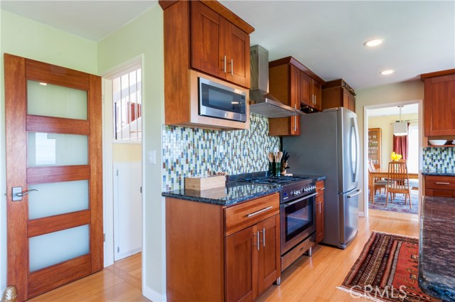 6825 Kings Harbor Drive, Rancho Palos Verdes, California 90275, 4 Bedrooms Bedrooms, ,3 BathroomsBathrooms,Residential,Sold,Kings Harbor,PV17059754