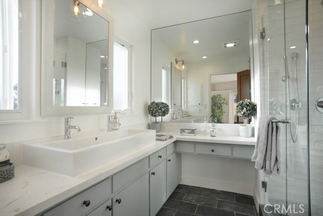 1905 Via Estudillo, Palos Verdes Estates, California 90274, 4 Bedrooms Bedrooms, ,3 BathroomsBathrooms,Residential,Sold,Via Estudillo,SB17093150