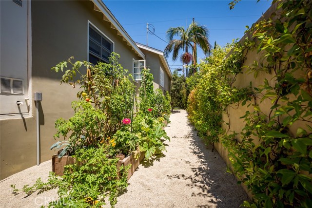 1407 23rd Street, Manhattan Beach, California 90266, 4 Bedrooms Bedrooms, ,2 BathroomsBathrooms,Residential,Sold,23rd,SB17168172