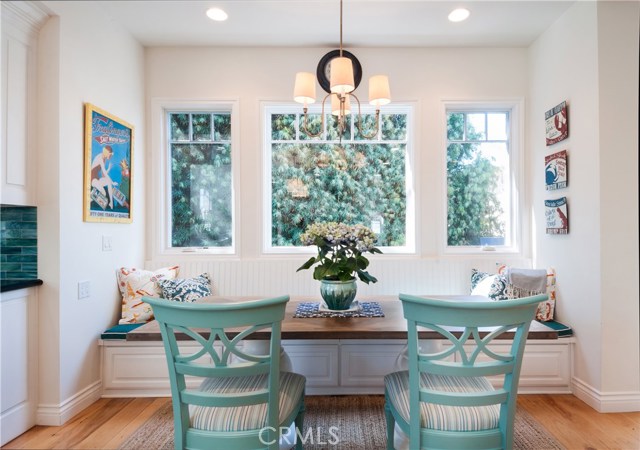 872 27th Street, Manhattan Beach, California 90266, 4 Bedrooms Bedrooms, ,3 BathroomsBathrooms,Residential,Sold,27th,SB20136143