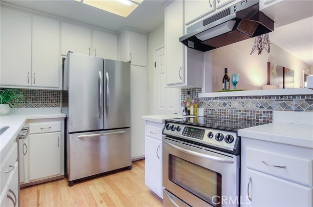 2604 Gates Avenue, Redondo Beach, California 90278, 2 Bedrooms Bedrooms, ,2 BathroomsBathrooms,Residential,Sold,Gates,SB17273639
