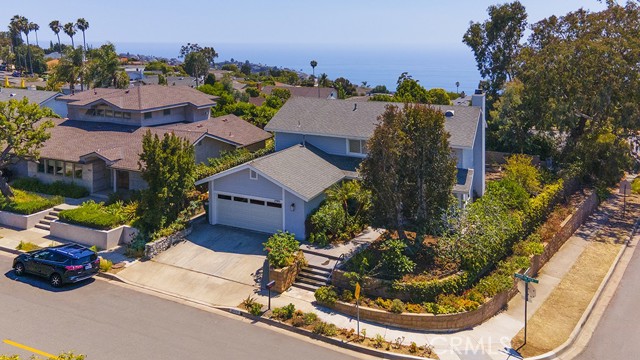 Detail Gallery Image 1 of 1 For 2985 Mountain View Dr, Laguna Beach,  CA 92651 - 4 Beds | 2/1 Baths