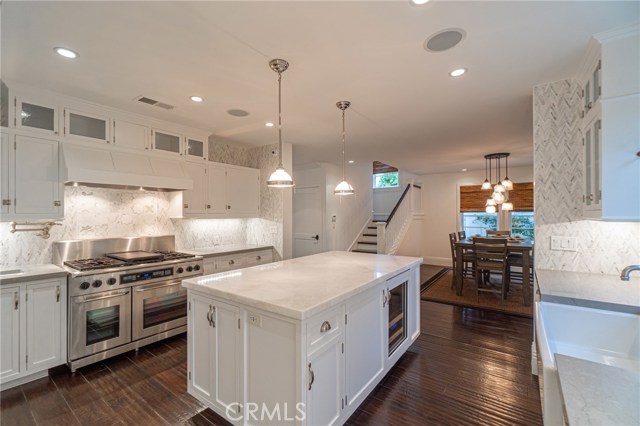 1111 8th Street, Hermosa Beach, California 90254, 4 Bedrooms Bedrooms, ,3 BathroomsBathrooms,Residential,Sold,8th,SB20223282