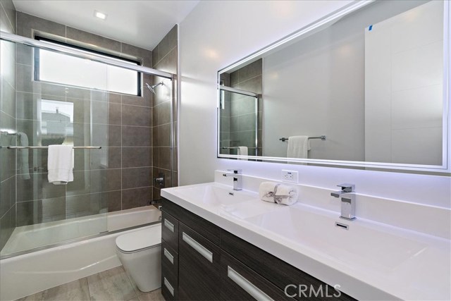 2315 Huntington Ln, Redondo Beach, California 90278, 4 Bedrooms Bedrooms, ,3 BathroomsBathrooms,Residential,Sold,Huntington Ln,SB19189198