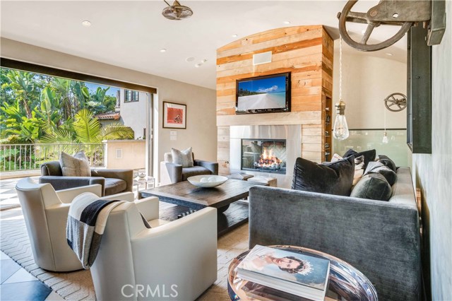 3305 Pine Avenue, Manhattan Beach, California 90266, 4 Bedrooms Bedrooms, ,1 BathroomBathrooms,Residential,Sold,Pine,SB20042109