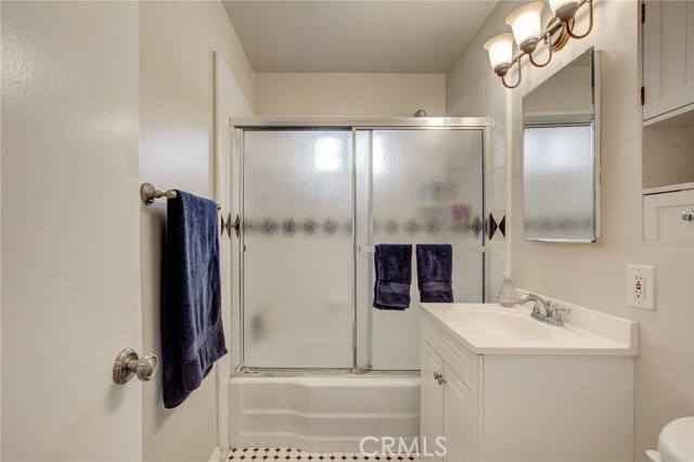 2211 Nelson Avenue, Redondo Beach, California 90278, 6 Bedrooms Bedrooms, ,3 BathroomsBathrooms,Residential,Sold,Nelson,SB19252615