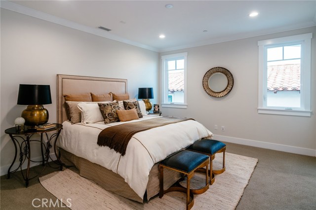 1457 18th Street, Manhattan Beach, California 90266, 5 Bedrooms Bedrooms, ,2 BathroomsBathrooms,Residential,Sold,18th,SB17091633