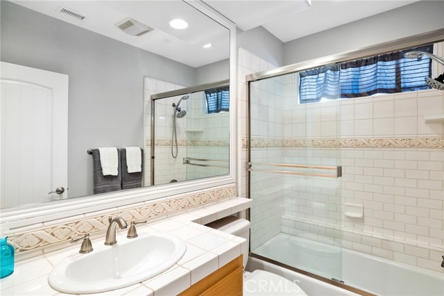 Downstairs full bathroom