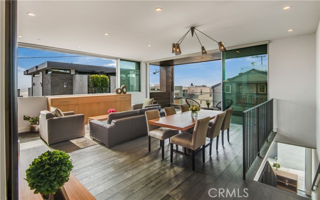 218 1st Place, Manhattan Beach, California 90266, 3 Bedrooms Bedrooms, ,3 BathroomsBathrooms,Residential,Sold,1st,PV21075886