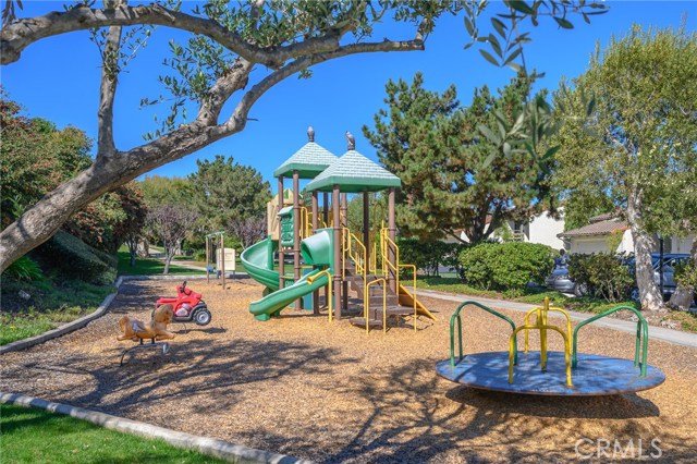 15 Oaktree Lane, Rolling Hills Estates, California 90274, 3 Bedrooms Bedrooms, ,1 BathroomBathrooms,Residential,Sold,Oaktree,PV19262443