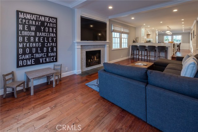 3012 Poinsettia Avenue, Manhattan Beach, California 90266, 4 Bedrooms Bedrooms, ,2 BathroomsBathrooms,Residential,Sold,Poinsettia,SB20042447