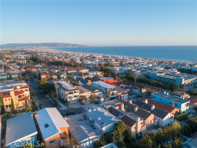 531 13th Street, Manhattan Beach, California 90266, 4 Bedrooms Bedrooms, ,2 BathroomsBathrooms,Residential,Sold,13th,SB20116052