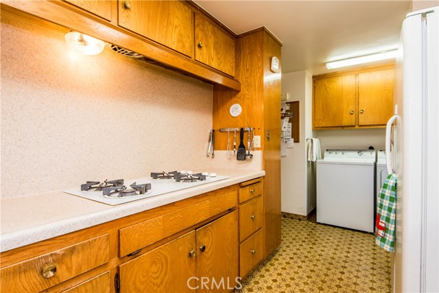 724 13th Street, Manhattan Beach, California 90266, 4 Bedrooms Bedrooms, ,2 BathroomsBathrooms,Residential,Sold,13th,SB17253786