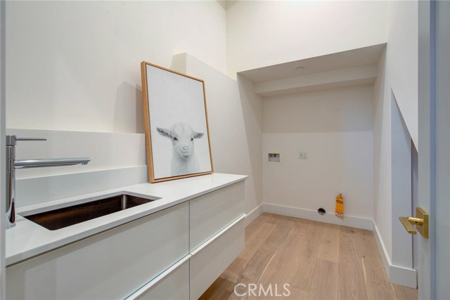 602 Irena Avenue, Redondo Beach, California 90277, 4 Bedrooms Bedrooms, ,4 BathroomsBathrooms,Residential,Sold,Irena,PV19131744