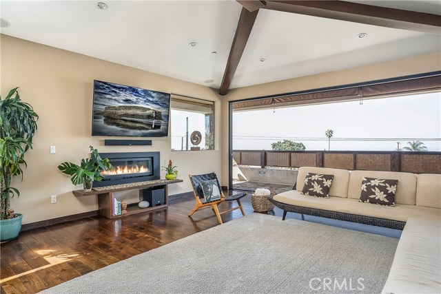 310 Hollowell Avenue, Hermosa Beach, California 90254, 4 Bedrooms Bedrooms, ,4 BathroomsBathrooms,Residential,Sold,Hollowell,SB20035338