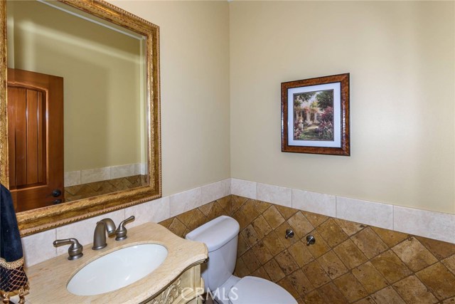 2211 Mathews Avenue, Redondo Beach, California 90278, 3 Bedrooms Bedrooms, ,2 BathroomsBathrooms,Residential,Sold,Mathews,PV18184531