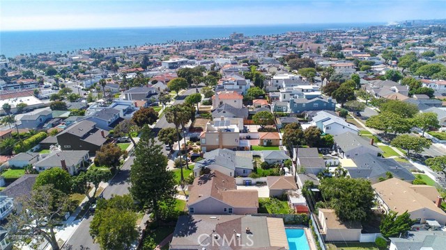 341 Avenue F, Redondo Beach, California 90277, 3 Bedrooms Bedrooms, ,1 BathroomBathrooms,Residential,Sold,Avenue F,SB19144213