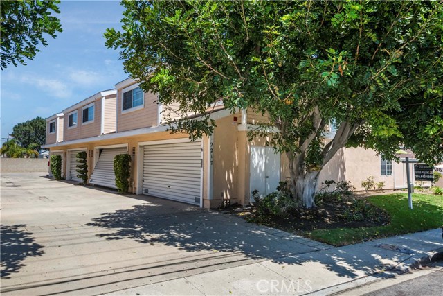 2217 Vanderbilt Lane, Redondo Beach, California 90278, 2 Bedrooms Bedrooms, ,2 BathroomsBathrooms,Residential,Sold,Vanderbilt,SB17183086