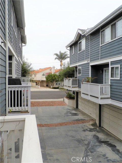 100 Catalina Avenue, Redondo Beach, California 90277, 3 Bedrooms Bedrooms, ,3 BathroomsBathrooms,Residential,Sold,Catalina,PW18118967