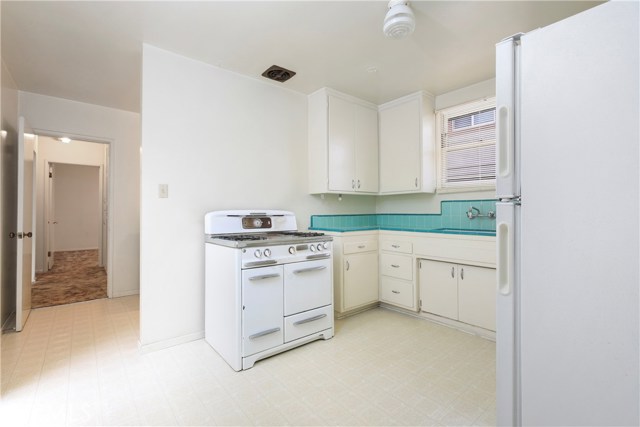 Unit B - Kitchen
