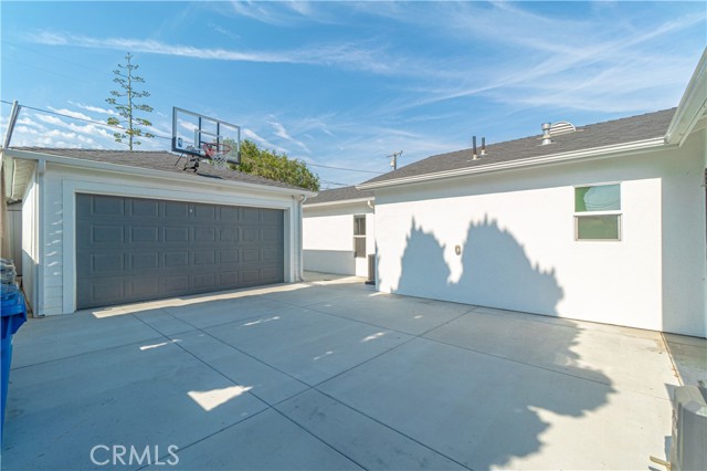 2705 Robinson Street, Redondo Beach, California 90278, 4 Bedrooms Bedrooms, ,3 BathroomsBathrooms,Residential,Sold,Robinson,SB21127805