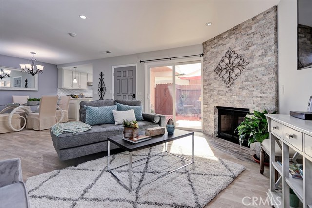 2300 Carnegie Lane, Redondo Beach, California 90278, 3 Bedrooms Bedrooms, ,2 BathroomsBathrooms,Residential,Sold,Carnegie,SB18281949