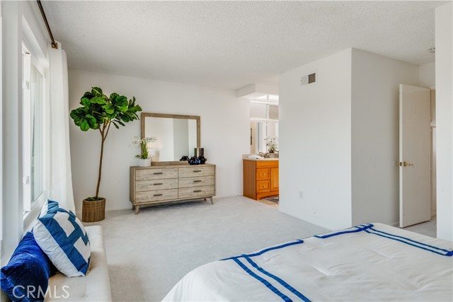 501 Faye Lane, Redondo Beach, California 90277, 3 Bedrooms Bedrooms, ,1 BathroomBathrooms,Residential,Sold,Faye,SB21071773