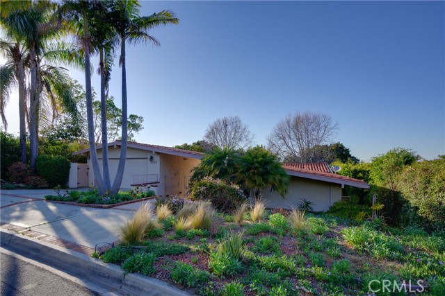 2105 Via Estudillo, Palos Verdes Estates, California 90274, 4 Bedrooms Bedrooms, ,2 BathroomsBathrooms,Residential,Sold,Via Estudillo,PV21049061