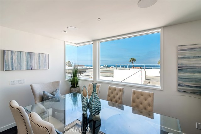 1121 Manhattan Ave, Hermosa Beach, California 90254, 4 Bedrooms Bedrooms, ,2 BathroomsBathrooms,Residential,Sold,Manhattan Ave,SB18116434