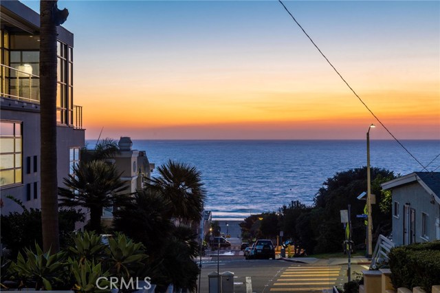 2519 Crest Drive, Manhattan Beach, California 90266, 2 Bedrooms Bedrooms, ,2 BathroomsBathrooms,Residential,Sold,Crest,SB20237672