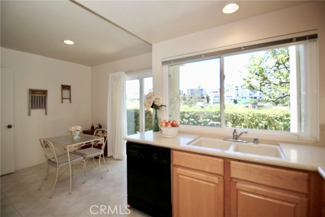11 Hilltop Circle, Rancho Palos Verdes, California 90275, 2 Bedrooms Bedrooms, ,2 BathroomsBathrooms,Residential,Sold,Hilltop,OC17166003